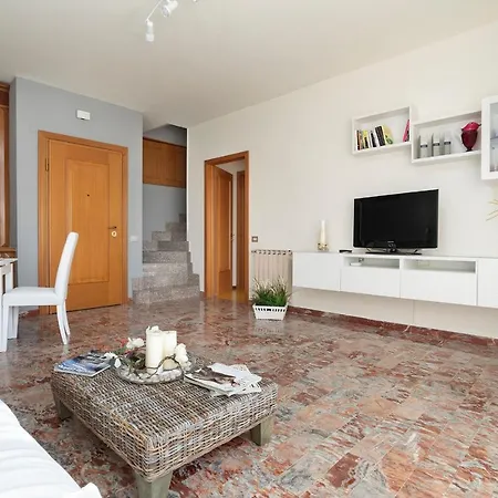 Apartment Anagnino White *
